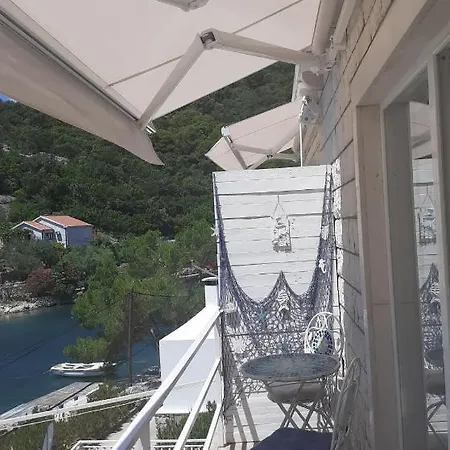 Nikki Apartament *