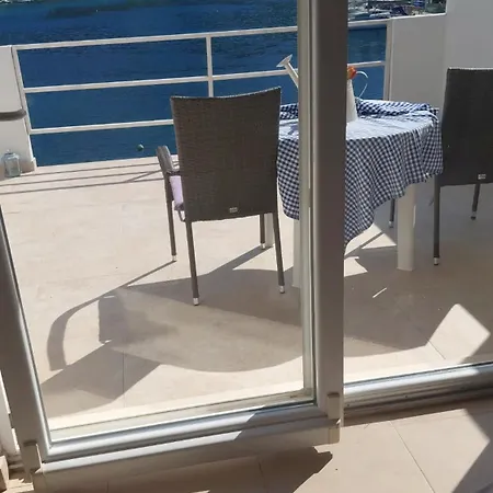 Nikki Apartman Maranovici